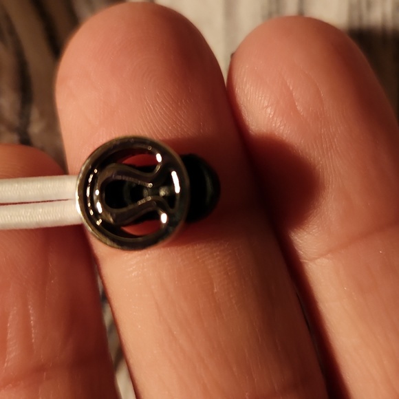 LULULEMON JACKET - Picture 13 of 15